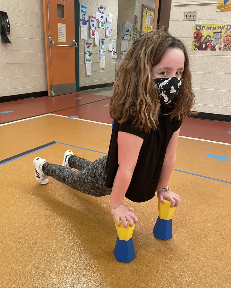 stefhayley80's tweet photo. Strength &amp; creativity using #toppletubes‼️Way to go kids 👏🏻 @GopherSport @StallBrookBPS #physedstrong #fitnessmotivation #elempe #physed #bellinghamps https://t.co/PezG7CFA1B
