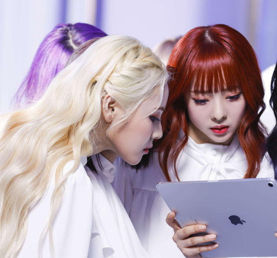 #VIVI with #JINSOUL [♡] @loonatheworld @hourlyjinsoul