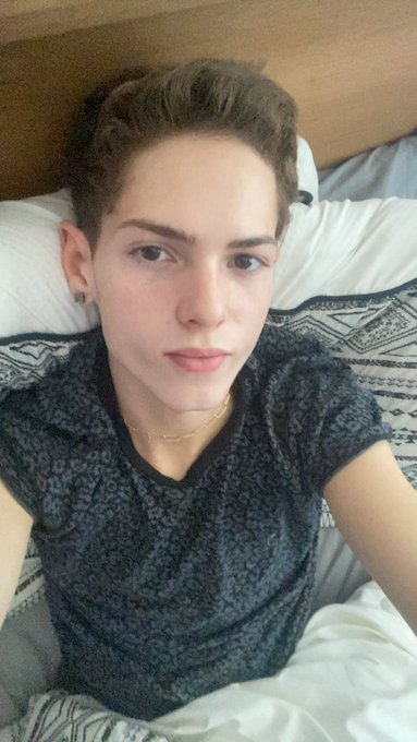 I&rsquo;ll do a push-up/ sit-up for every like this post gets! https://t.co/bpRPmH5VnG<a href="/tag/gay"class="tags"><span>#gay</span></a>