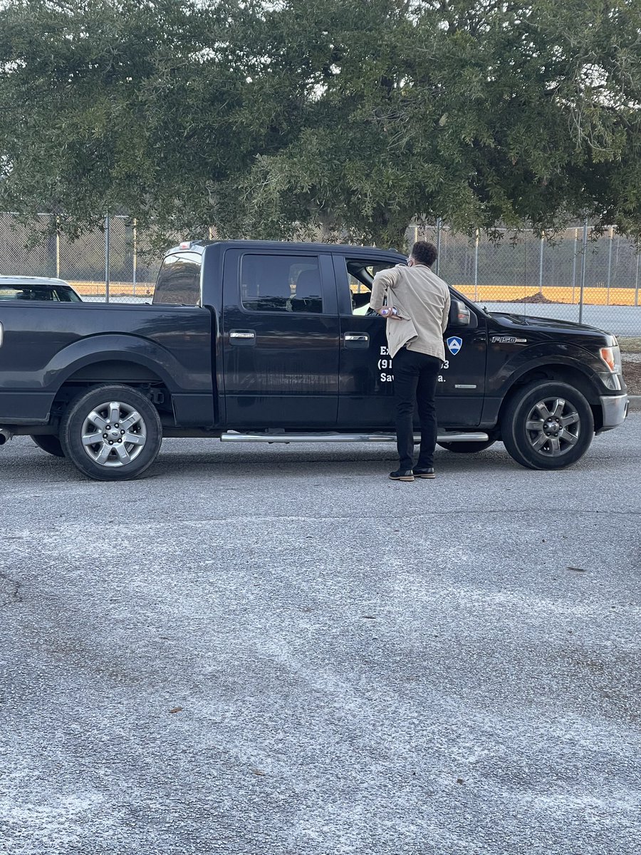 EduLdrRBJr's tweet photo. Morning arrival with @WCMS_Official scholars and parents. Day 2 of our Expanded Hybrid. The paparazzi caught me in action. #wcmspride #wcmsPACE https://t.co/XNhEyyS8Fy