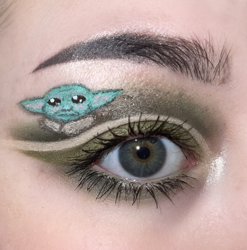 Vixen_FX's tweet photo. @themandalorian Grogu makeup look!

Created using the @colourpopcosmetics The Child palette
@kvdveganbeauty Super Pomade
-Power Green
-Bleach
-Satellite
-Daffodil
-Medium Brown

#makeupartist #mua #grogu #mandalorian #thechild #colourpop #kvdbeauty https://t.co/RYa60E1uW6