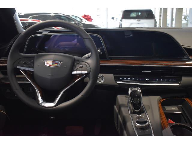 Alderson_Caddy's tweet photo. Our new #2021CadillacEscalade #PremiumLuxury #SUV is fire🔥😍! Look like a baddie in this caddy today at #AldersonCadillac in #Lubbock😎! #Texas 

For more information about this #CadillacEscalade, visit our website➡️: https://t.co/1wYfYT9WG6 https://t.co/Kb9jd4uvrt