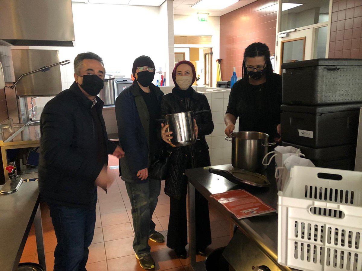 Stichting Witboek bedankt <a href="/PresentHaarlem/">Present Haarlem</a> voor de mogelijkheid om ons soepproject uit te breiden naar Haarlem. Hopelijk een positieve bijdrage aan eenzame en behoeftige mensen in die wijk! 

Zie ook facebook bericht van <a href="/PresentHaarlem/">Present Haarlem</a> 

facebook.com/91545930853209…