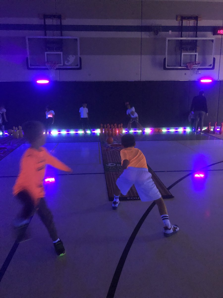 SpradleyPE1's tweet photo. A great day had by all with the follow up #blacklight bowling pre  snow storm . Kids had a great time and we already started planning next year @ElementaryJim .Thanks  #PEPeeps @kellidsmith @lindseyamcguire for making this grant happen for all Prosper Elementary’s ! https://t.co/UY4D1X0xpU