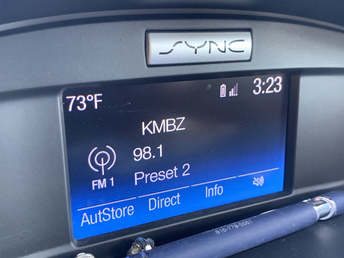 PeopleofCowtown's tweet photo. Nice weather for a ride home. #kcweather #andthisisfebruary #toasty #soakinginthesun https://t.co/sBHEB0gjiO
