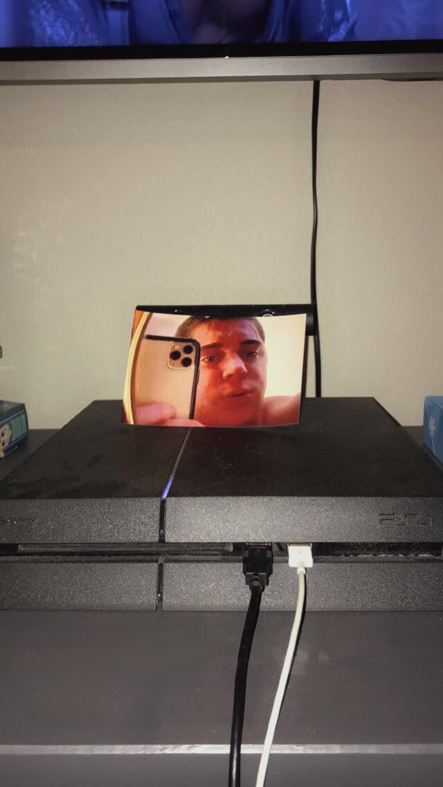 kaimyn_ugh's tweet photo. He always looks over me while I game 🥺 @CrankGameplays https://t.co/aCvkw9iPbu