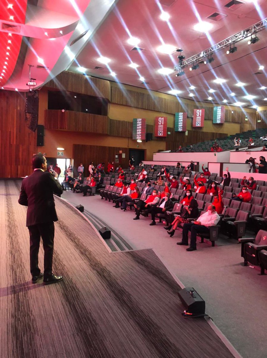 ricardoaguilarc's tweet photo. Un honor participar. Seminario Nacional con Nuestras y Nuestros Candidat@s a Diputad@s Federales. Una aproximación al Activismo Político es esta nueva realidad. Nos preparamos para competir con responsabilidad en las próximas elecciones!! MÁS UNID@S-MAS FUERTES-MÁS CAPACITAD@S!!! https://t.co/p8TMmDUOVK