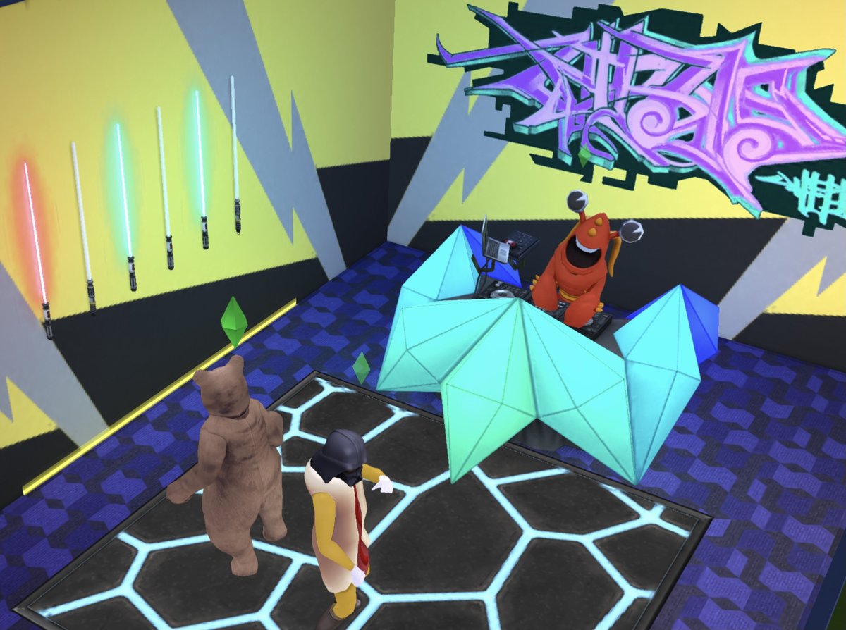 The Sims Mobile tweet media