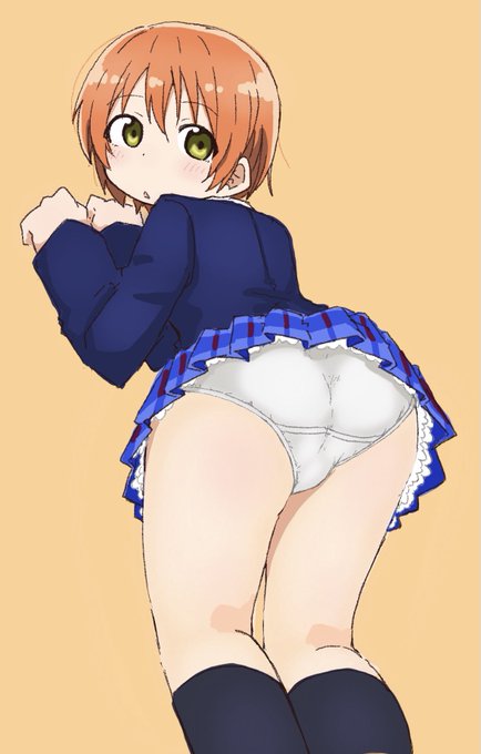 #見た人もなにか無言でパンチラをあげる 