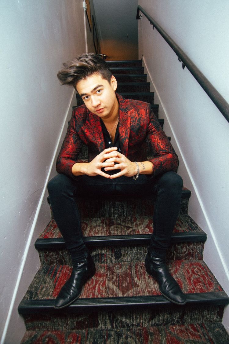 amnesiafanfic's tweet photo. 💌•• — 𝒜𝓂𝓃𝑒𝓈𝒾𝒶
Fiquei sabendo que vocês me amam incondicionalmente hehe então vamos curtir
#AmnesiaParty
—Cool Guy Cal https://t.co/Khb4sfkUNY