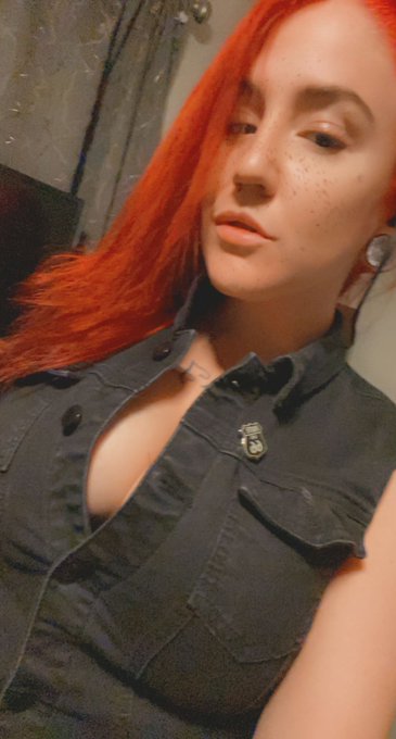 Vest shrunk but I got my butthole waxed! https://t.co/FI3vc2P74t<a href="/tag/newprofilepic"class="tags"><span>#newprofilepic</span></a>