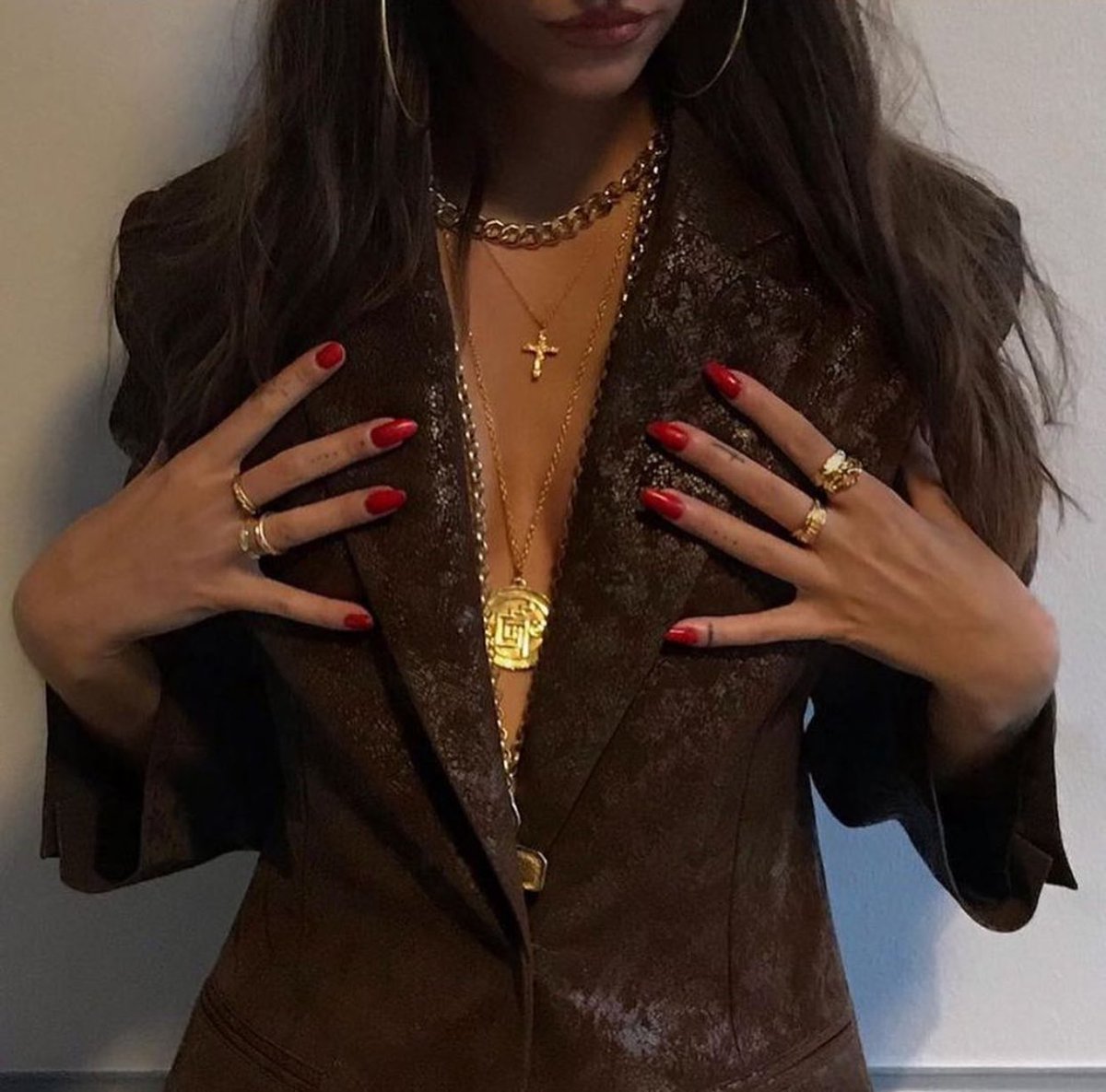 amnesiafanfic's tweet photo. 💌•• — 𝒜𝓂𝓃𝑒𝓈𝒾𝒶
sinto muito pelo atraso, me perdi na floresta encantada, mas agora a festa já pode começar
#AmnesiaParty
—lysss https://t.co/LCW9EMwdYD