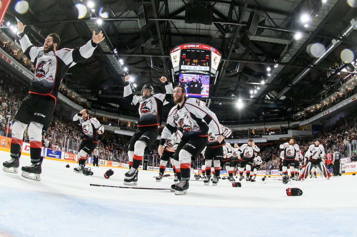 HuskiesRn's tweet photo. @espn ➡️ Halifax N.S - Sunday May 26th 2019
🏆 Memorial Cup Champions
@CHLHockey  @LHJMQ 
📸 @Vincent_Ethier https://t.co/YdJwkzudgu