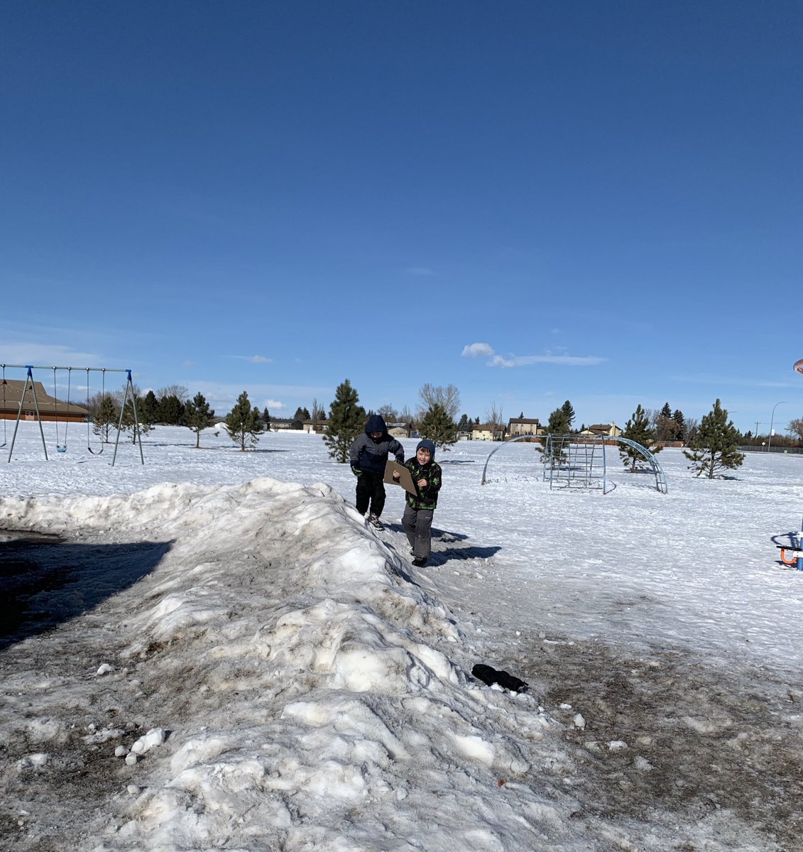 Took our writing lesson outside today! <a href="/EJSMSchool/">Ecole J S McCormick</a>