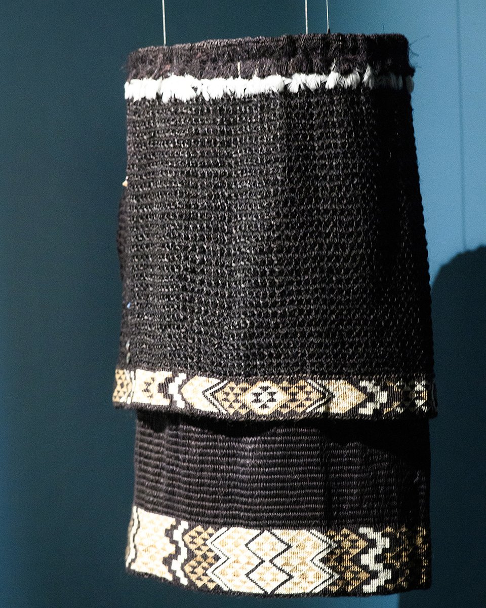 [CLOSING SOON] Veranoa Hetet: Creating Potential 

"The hands of three generations have touched this kakahu: the guiding hand of my mother, Erenora Puketapu-Hetet; my weaving hand; and the learning hand of my daughter, Erenora.” - <a href="/whaeavee/">Veranoa Hetet</a> 

Creating Potential closes 28 Feb.