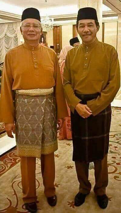 morasaki12's tweet photo. #BossKu bersama #BossDen moga segala urusan mereka dipermudahkan, aamiin. https://t.co/JXi6nwYs1I