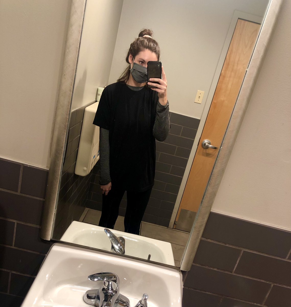 Here’s me dying at work yesterday 🙃☕️