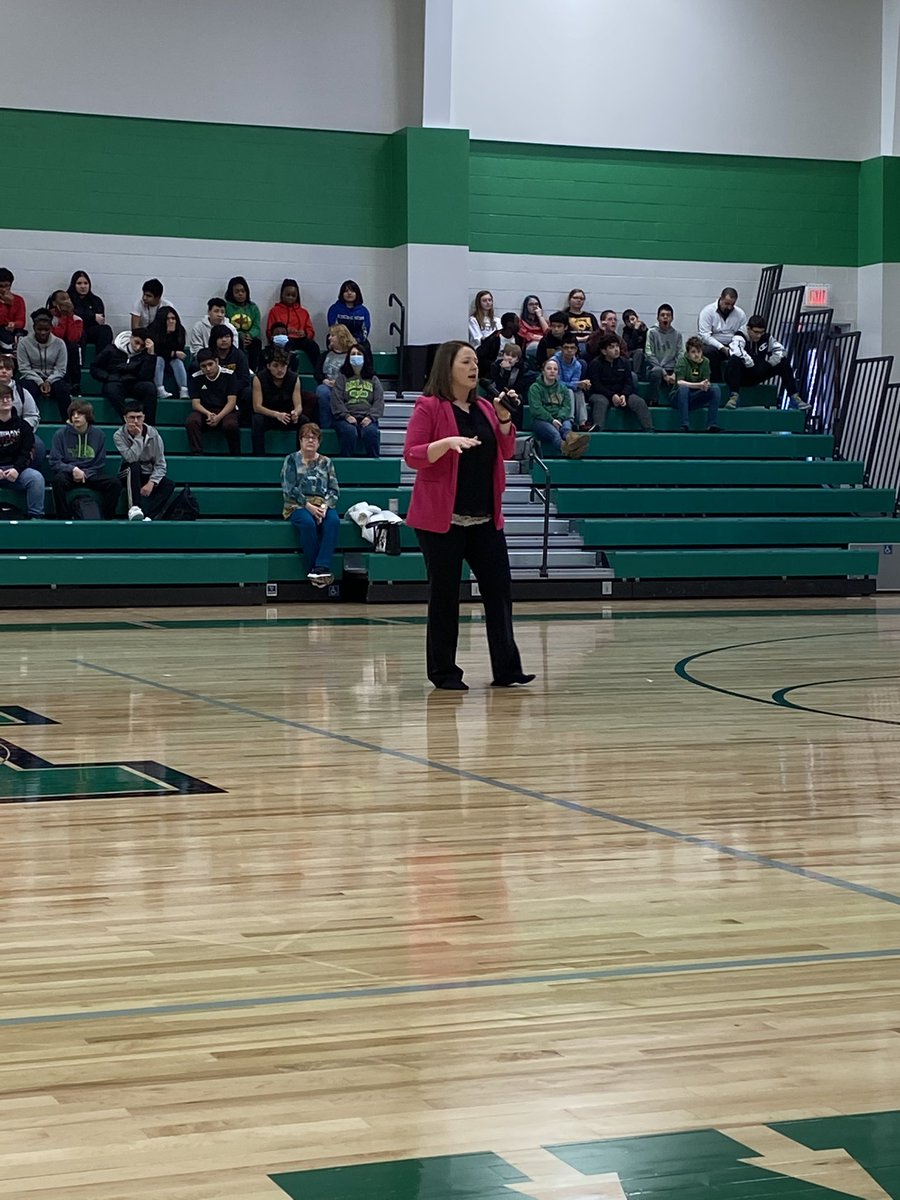 JarredSayre's tweet photo. Milan FFA invited Rachal Kagay to speech to students @MilanC2Schools. Discussing the “What Ifs” in our lives and how to grow as individuals. https://t.co/sdgLxUZpgp