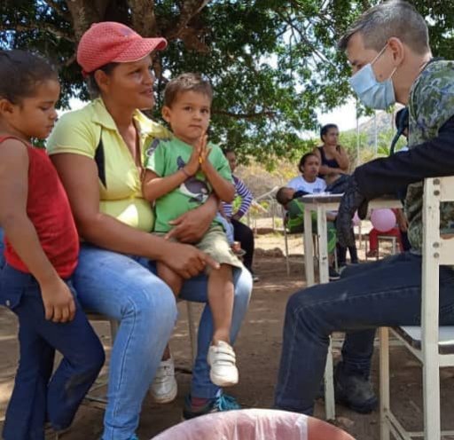 Médicos Unidos Guárico rechaza la privativa de Libertad del Dr. Ernesto Ramírez, conocido como el médico de los pobres por toda la población Sanjuanera. Su pecado fue entrar y ayudar en los Barrios. Hoy fue detenido por la PNB, aún desconocemos sobre su integridad física.