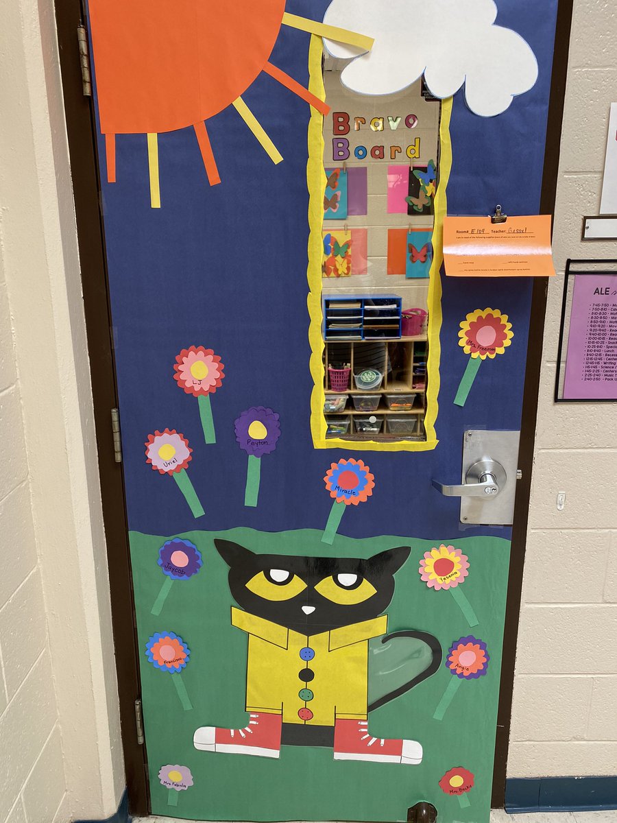 haleyfreeman22's tweet image. Pete the Cat is ready for spring! ☀️ #LifeinALE