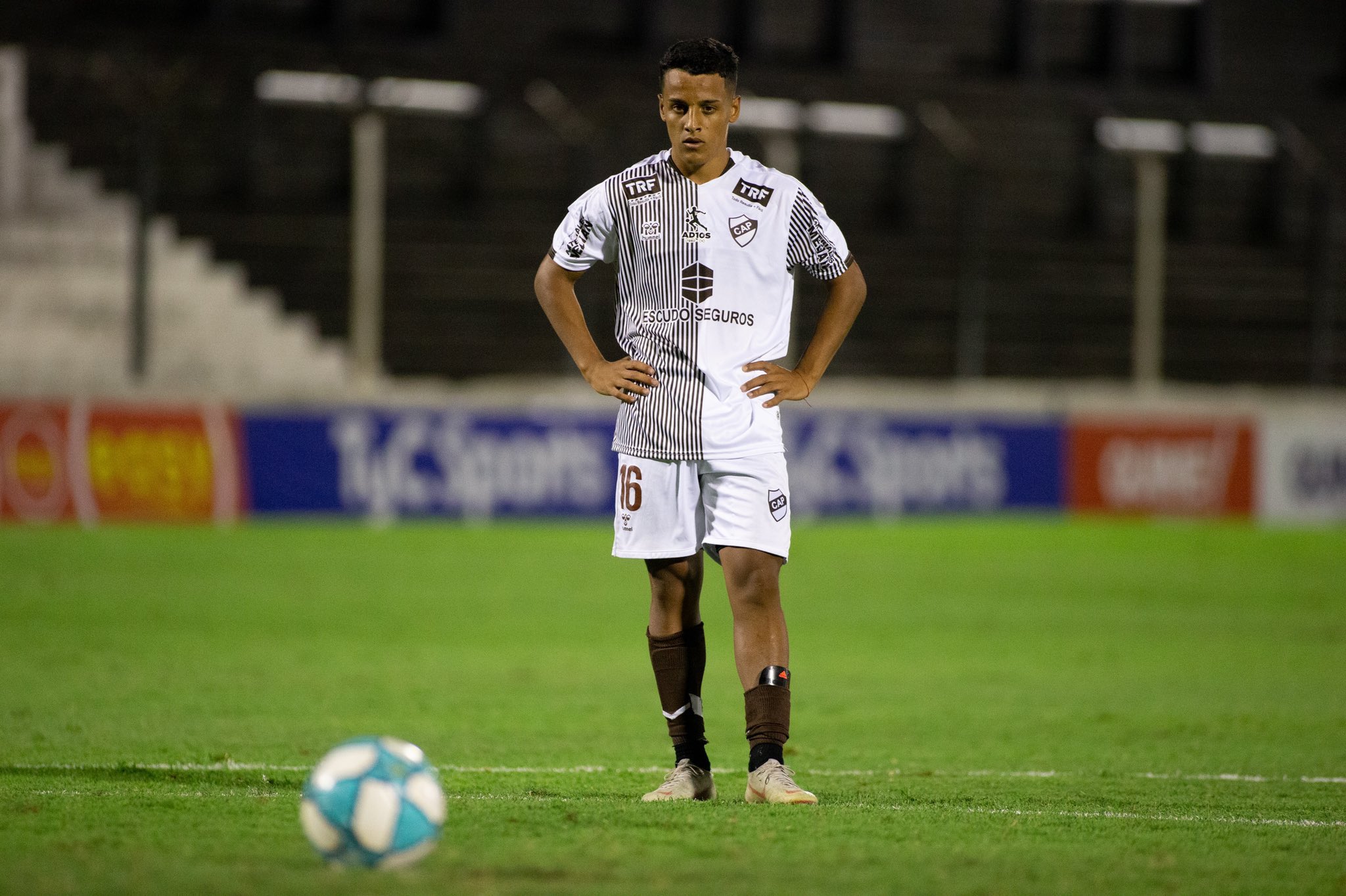 🤎🤍✨ Tiago Palacios vivió todo muy rápido en #Platense. 🔙 Su