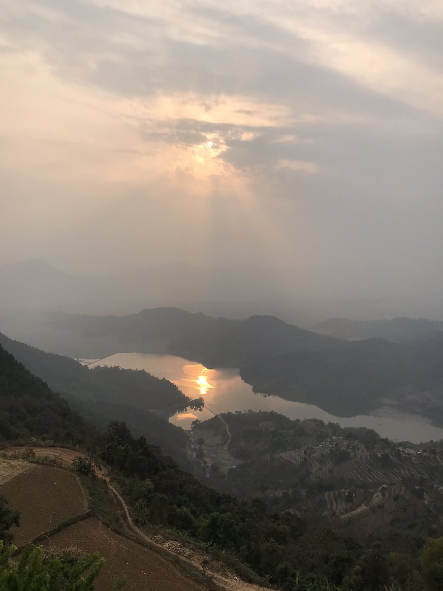 kosmosbk's tweet image. ...when the Sun sets down on Rupa Taal ❤️