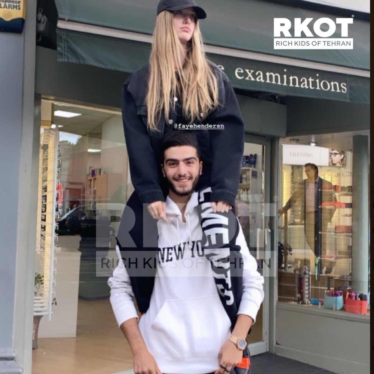 RKOTOfficial's tweet image. عکس های «کیارخ #لاریجانی» که از صفحه اینستاگرام خود وی گرفته شده است. جوانی که در حال عشق و حال در مکان های لاکچری مانند رستوران های لوکس در مرکز خرید #هرودز لندن انگلستان است و در آغوش دختران در کاباره های لندن مشغول نوشیدن الکل های گران قیمت است.