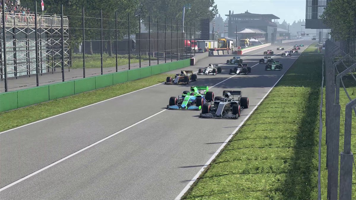 OCERacingLeague's tweet photo. Catch up on some of the best shots from Sunday's OCE-RL 2 Italian Grand Prix!
#simracing #F1 #racing #leagueracing #Oceania #OCERL2 #Esports #Formula1 #speed #motorsports #gaming #Italy #F12020 #TopShot #PhotosOfTheDay #Monza https://t.co/ylLpTIJQsf