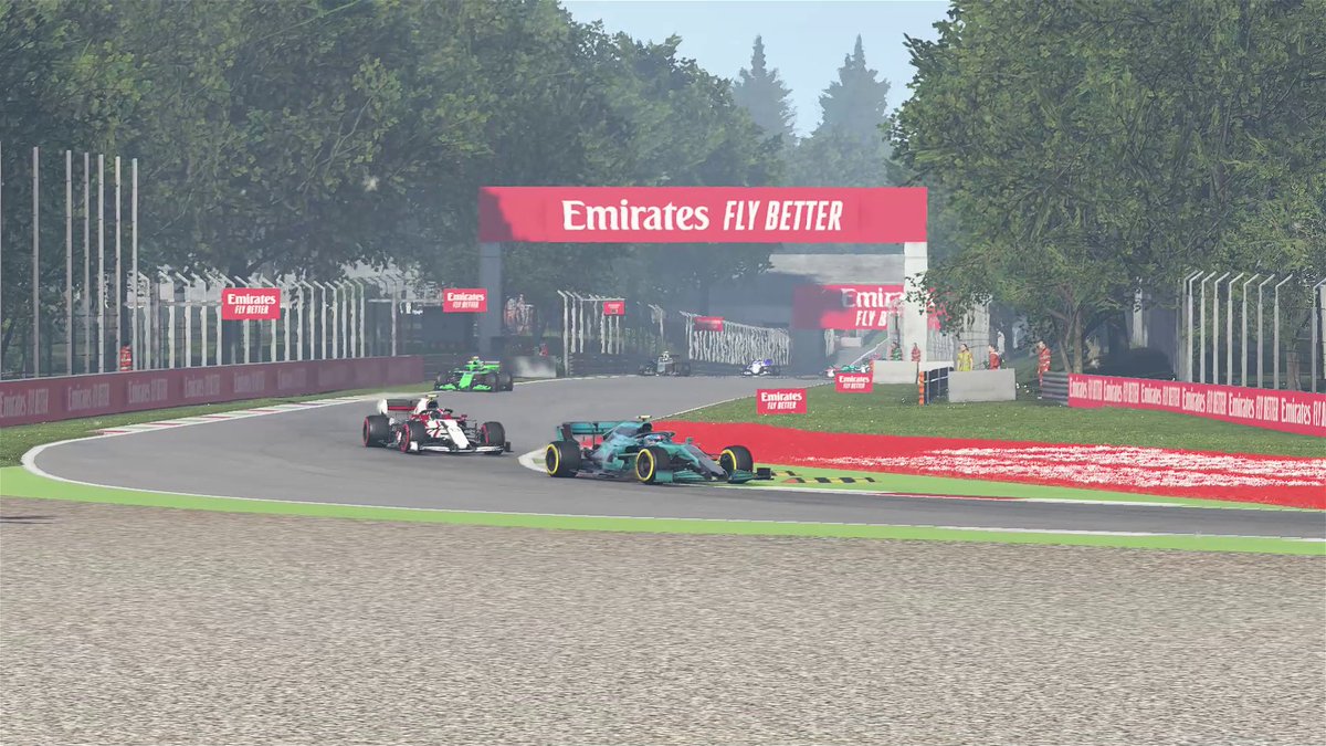 OCERacingLeague's tweet photo. Catch up on some of the best shots from Sunday's OCE-RL 2 Italian Grand Prix!
#simracing #F1 #racing #leagueracing #Oceania #OCERL2 #Esports #Formula1 #speed #motorsports #gaming #Italy #F12020 #TopShot #PhotosOfTheDay #Monza https://t.co/ylLpTIJQsf