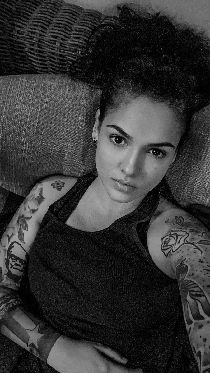 I have a couple tattoos.
.
.
.
#tattoo #tattoos #tattooed #tattoosleeve #tattoosleeves #girlswithtattoos #inked #tattooink #heavilytattooed #why #whynot #bodyart #mybodymychoice #browneyedgirl #laneya @Inkedmag