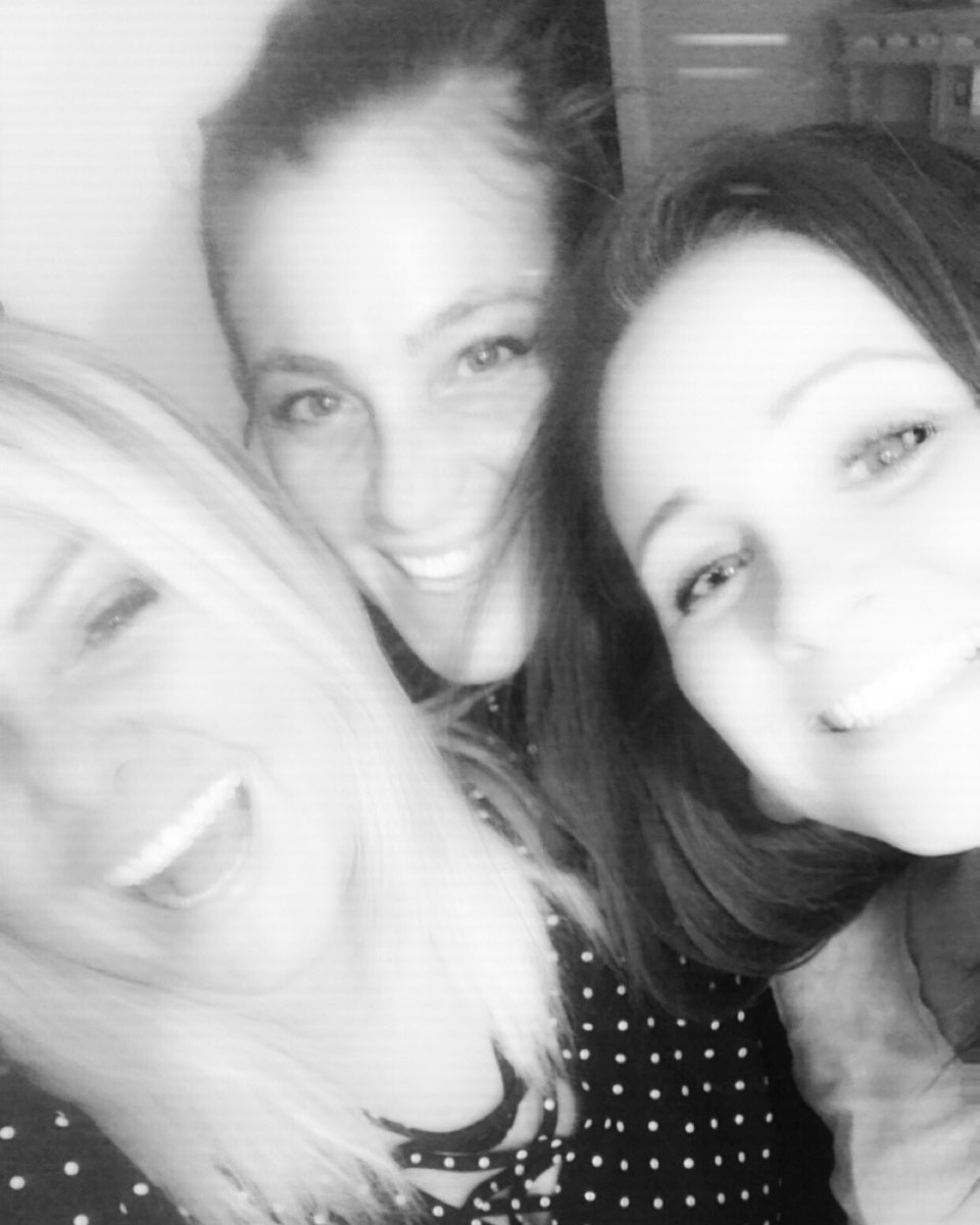 MegSmith76's tweet photo. Sisters!  And I miss being so blonde! https://t.co/0TcFmFTMv9