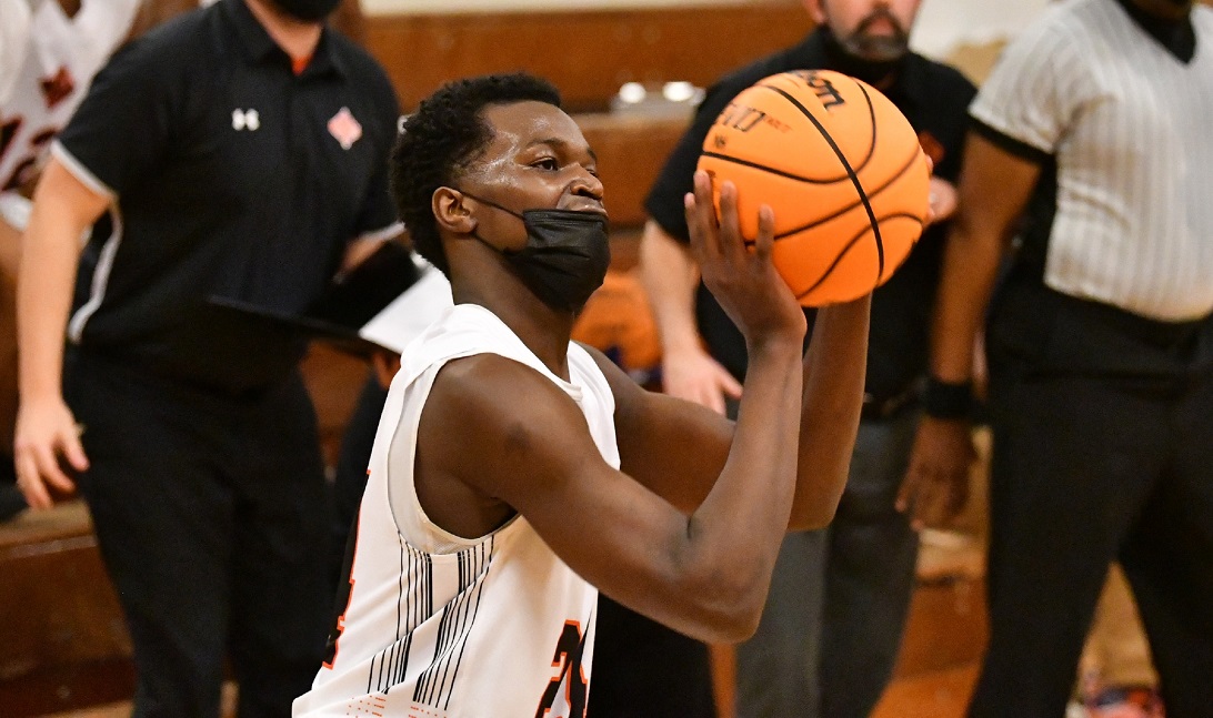 CoastalPreps - Tim Hower (@coastalpreps) on Twitter photo Happy Free on 3 Day everyone!
James Jones Jr. scored 19 of his 28 points in the second half to lead <a href="/NewHanoverBB/">NHHS Basketball</a> to a 69-64 victory over Cleveland in the first round of the 3A boys basketball playoffs
READ HERE (free): coastalpreps.com/boys-basketbal… Happy Free on 3 Day everyone!
James Jones Jr. scored 19 of his 28 points in the second half to lead <a href="/NewHanoverBB/">NHHS Basketball</a> to a 69-64 victory over Cleveland in the first round of the 3A boys basketball playoffs
READ HERE (free): coastalpreps.com/boys-basketbal…