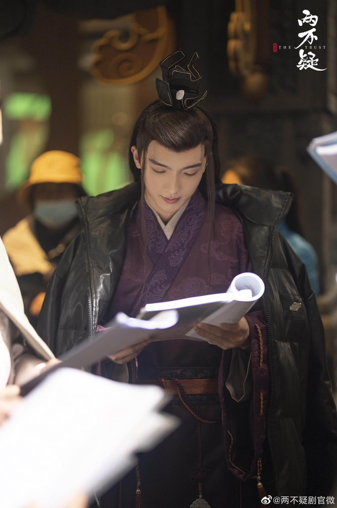 dramapotatoe's tweet photo. Historical romance webdrama #TheTrust, starring Song Yanfei, Zhang Haowei, Ma Li (马栗), Cao Junxiang, and more, releases new behind the scenes pics as they wrap filming 

#两不疑 https://t.co/mWXMQGKr5P