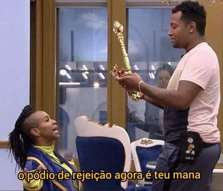 MariCConde's tweet photo. Nego di coroando a Karol por bater o recorde dele de rejeição #BBB21 #BBBB21 https://t.co/b5ZL7rbPkm