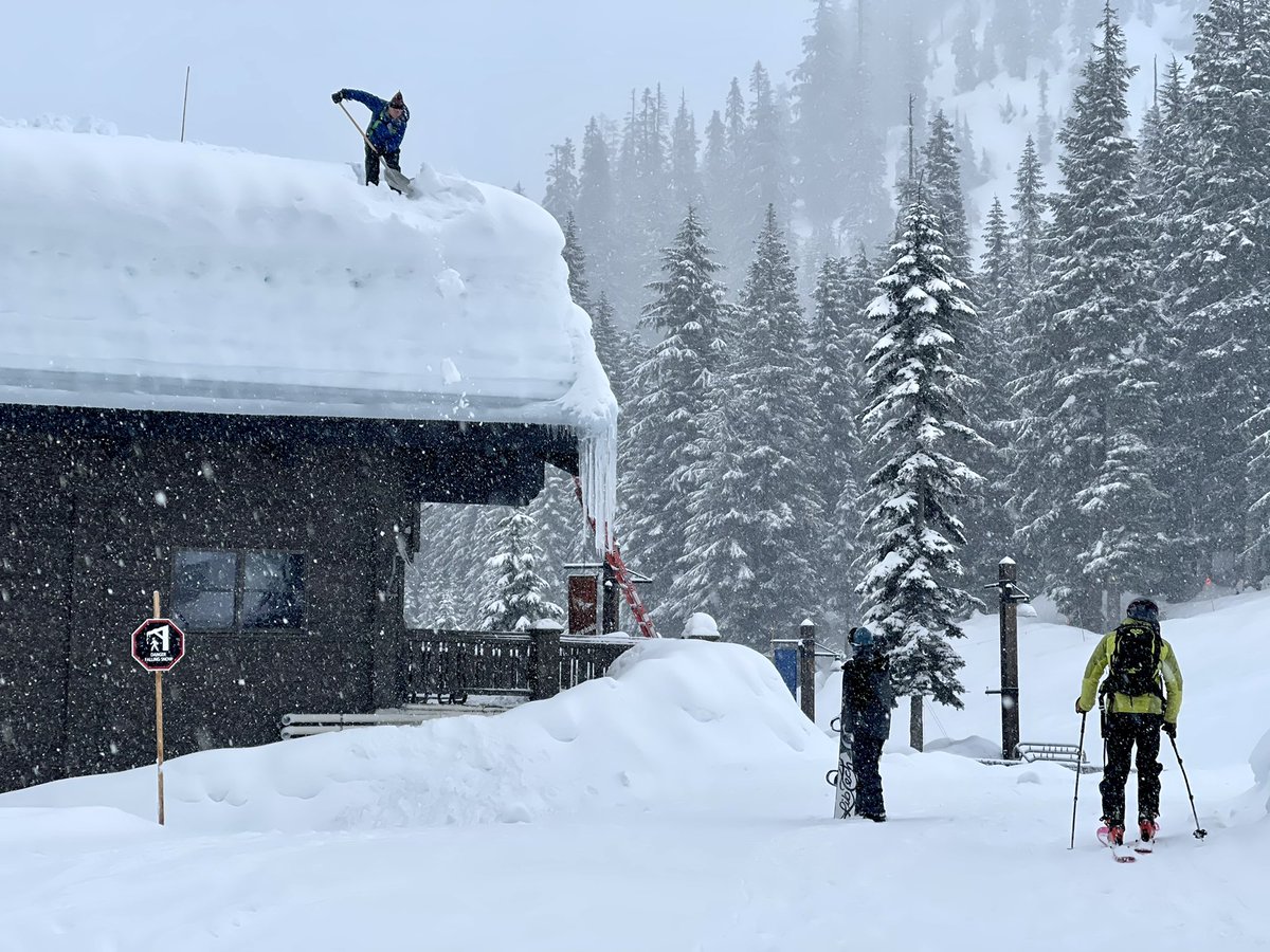 jaisuh's tweet photo. @SummitSnow411 Thanks for working hard to keep us safe! https://t.co/0QEw2kBT2i
