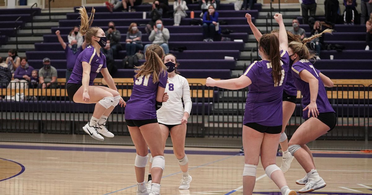 LorasAthletics's tweet photo. .@LorasWVB Late Match Rally Stuns Spartans
https://t.co/NBx4CFkuwZ

#GoDuhawks https://t.co/dhyZg20pNw