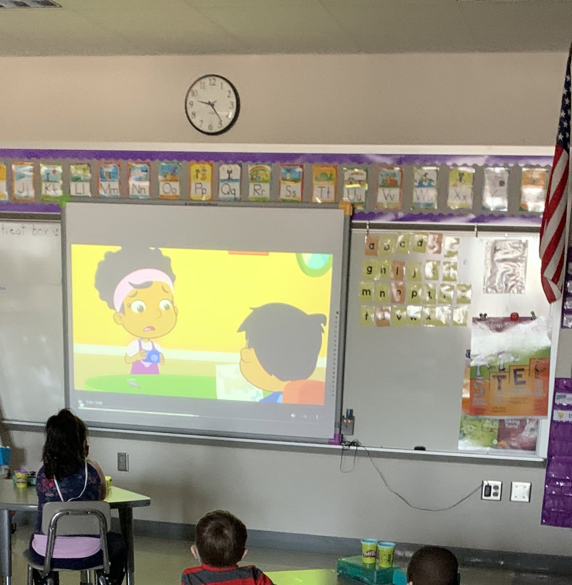 Yes, that’s a big, purple mouth. Using <a href="/WonderGroveKids/">WonderGrove Social Skills</a> lessons to emphasize the importance of using our words to express our #wantsandneeds to others with <a href="/SycamoreACSC/">Sycamore Elementary</a> K students! <a href="/IKEAUSA/">IKEA USA</a> for the win with another giant stuffed toy. <a href="/OrioleTweets/">Avon Community School Corporation</a>