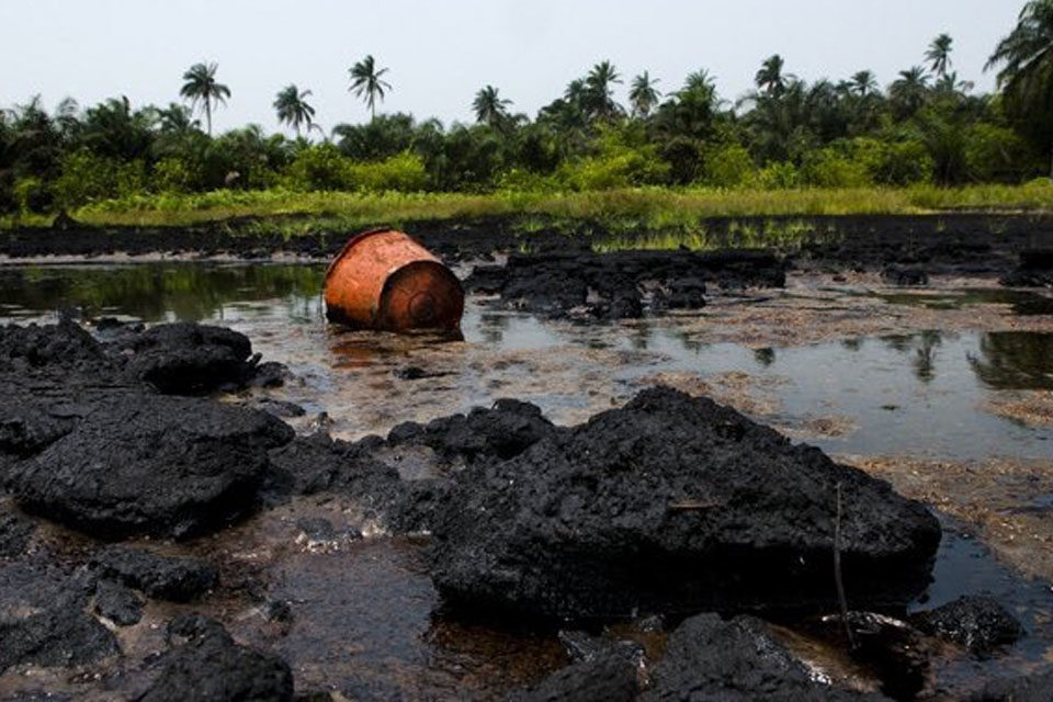 DiarioTalCual's tweet photo. Piscinas y ríos de petróleo invaden la naturaleza de Anzoátegui y Monagas (y III) #TalCual #ClaroyRaspao #PdvsaContamina https://t.co/8ZBIL2fQfS https://t.co/gE7MAAziRs