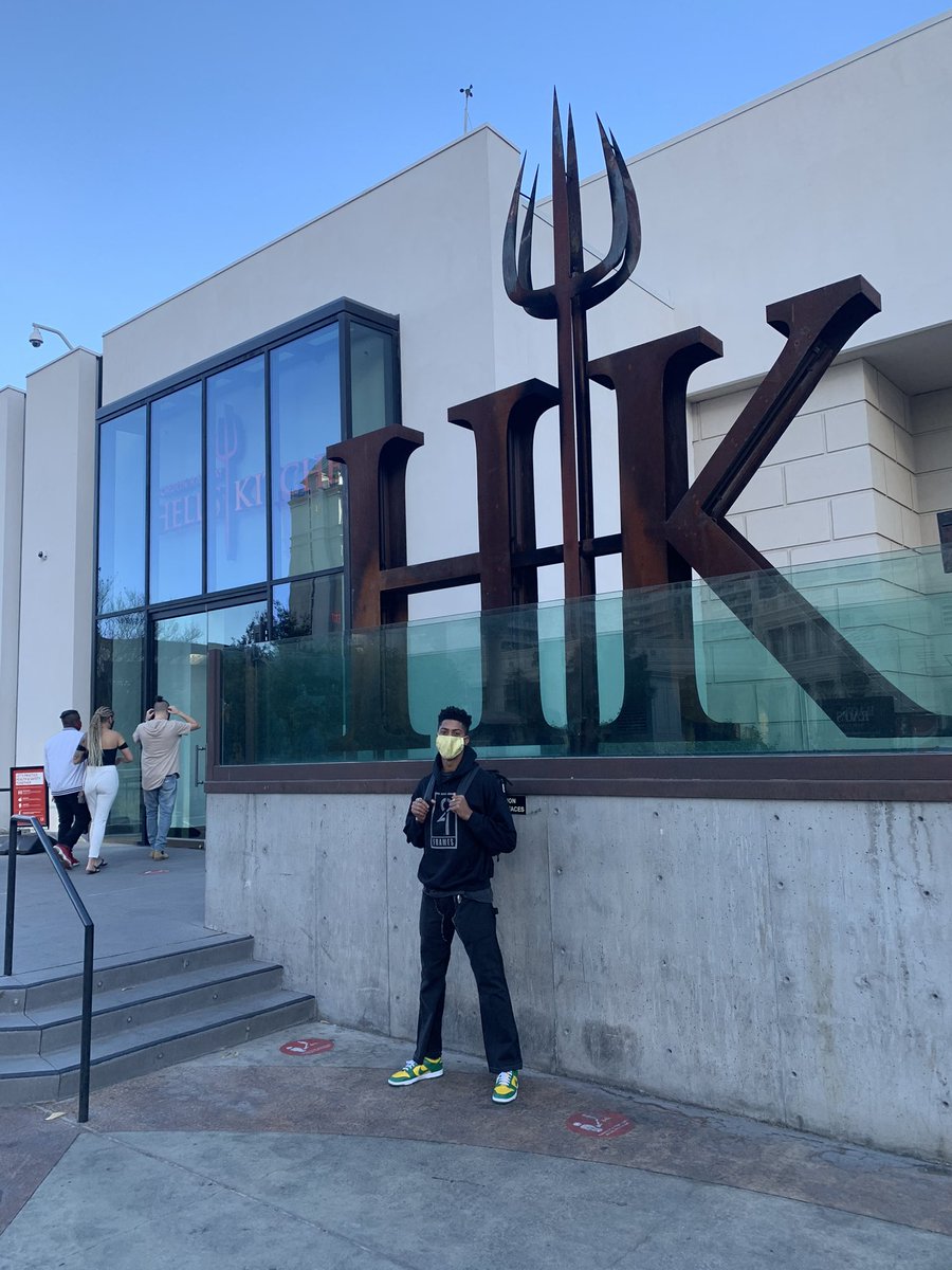 Khayri_Carter's tweet image. Not around