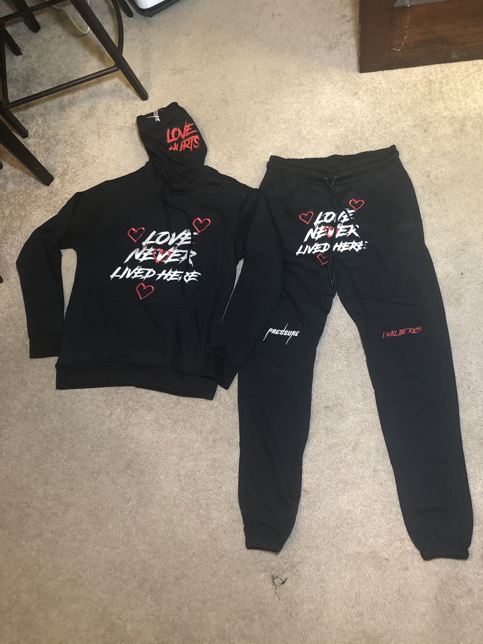 I love never sweatsuit 2025