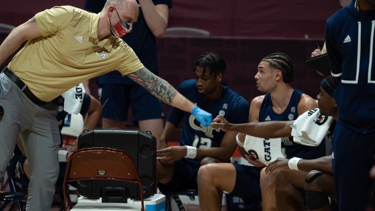 DT_W0RLDWIDE's tweet image. Drove six and a half hours to be with my brothers tonight.

I’d do it again tomorrow.

Love you all @GTMBB 🏀❤️
#doforlove