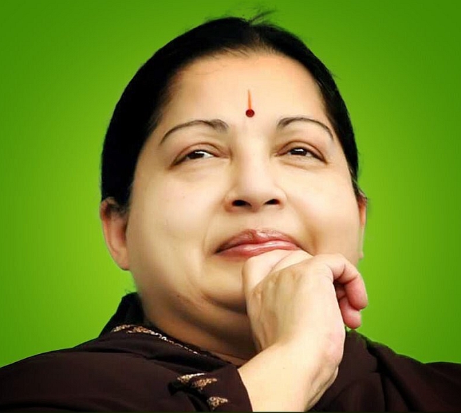 Jiyan. Амма амритананда в самадхи. Amma jiyan. Шри мурти амма багаван. Amma jiyan.