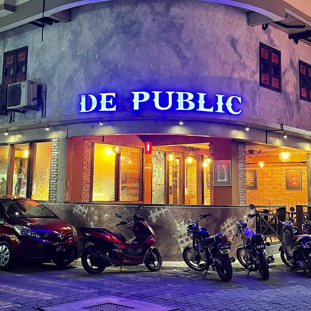 Have you got vaccinated? If so come with your vaccination card to 'De'Public' and get a discount of 5% to 15%. Hurry. Don't loose this golden opportunity.