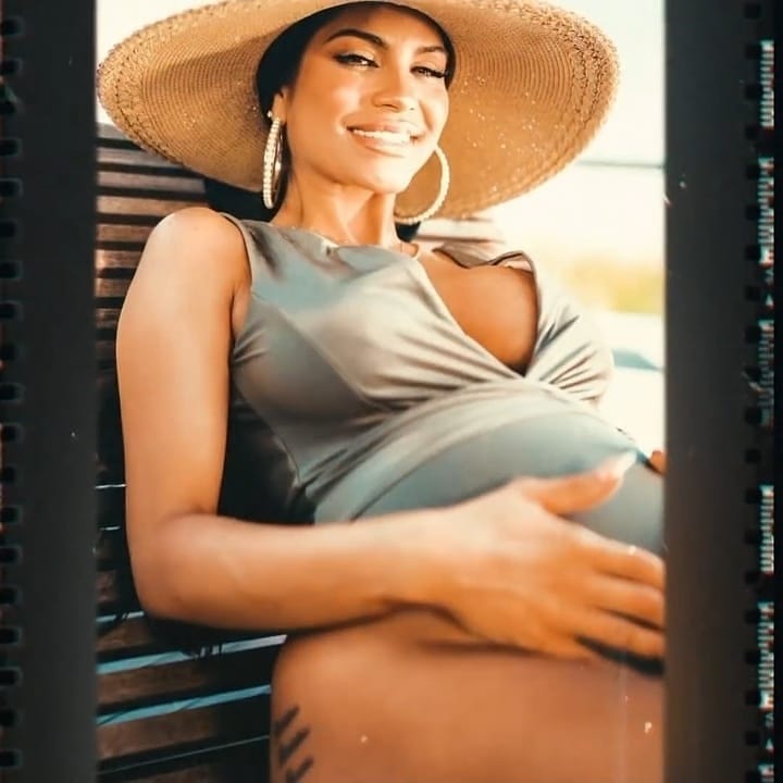 teamnatti_vnzla's tweet photo. LA DURA DE LAS DURAS.
Baby On Board.📸💕
@NattiNatasha #LDDLD #NattiNatasha https://t.co/iR7ZFmSkMg