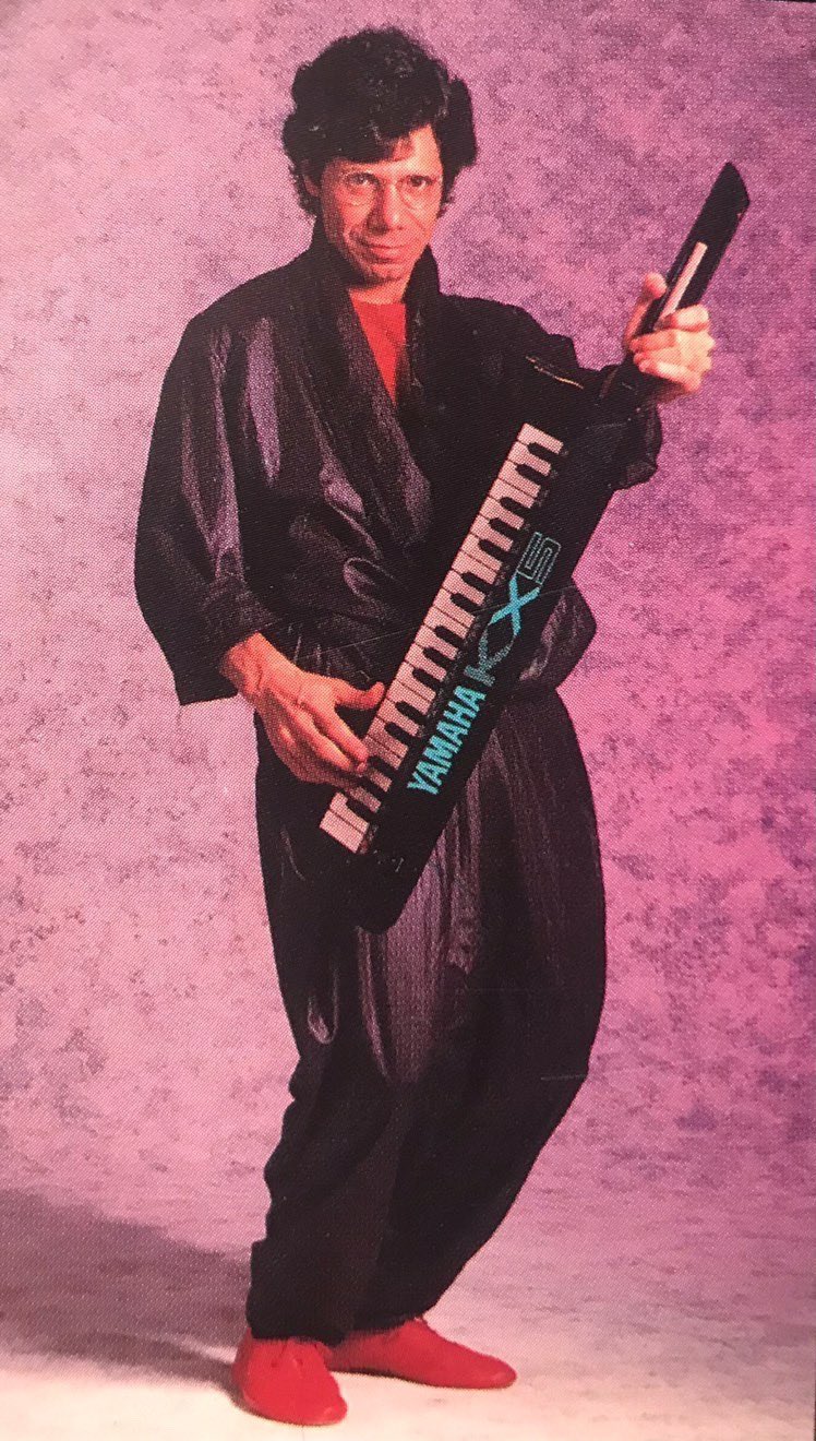 Yamaha Black Boxes on X: Chick Corea and his Yamaha KX5  https://t.co/CSgPXUB2Hy / X
