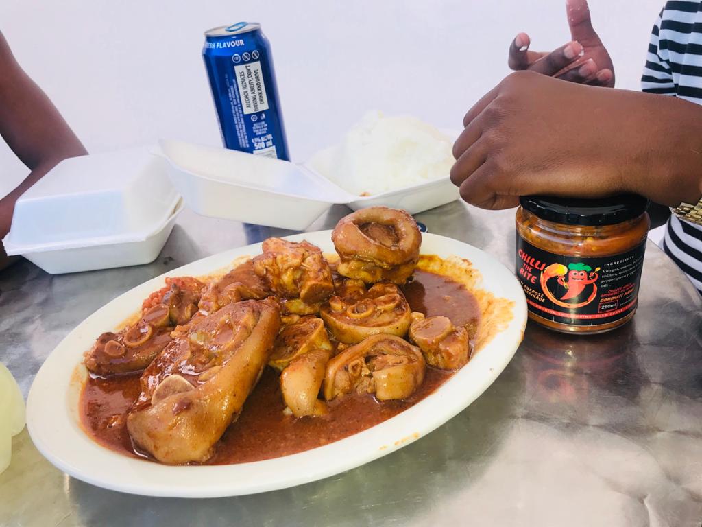 Chillithebite1's tweet image. @Chillithebite1 brings you the hottest sauce you have ever tasted 😋Get your taste buds burning with their #ChilliTheBite multi-purpose sauce marinade 🔥🔥Get in touch and place your order now

DM @Chillithebite1 or WhatsApp:0653851134 #RecipeOfTheDay #mensconference2021