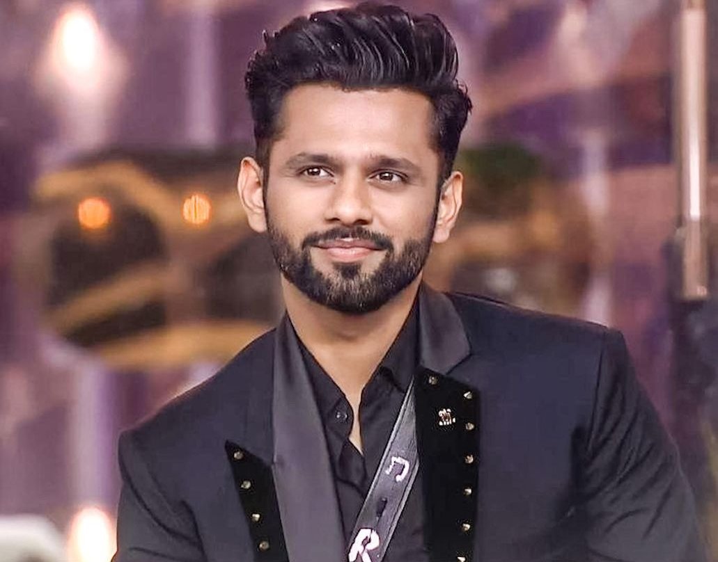 trendgyan's tweet photo. 🔁RT if you love him, ❤️LIKE if you want to see #RahulVaidya win 
#BiggBoss14 

#TrendGyan #BB14 https://t.co/XprbhzjZE1