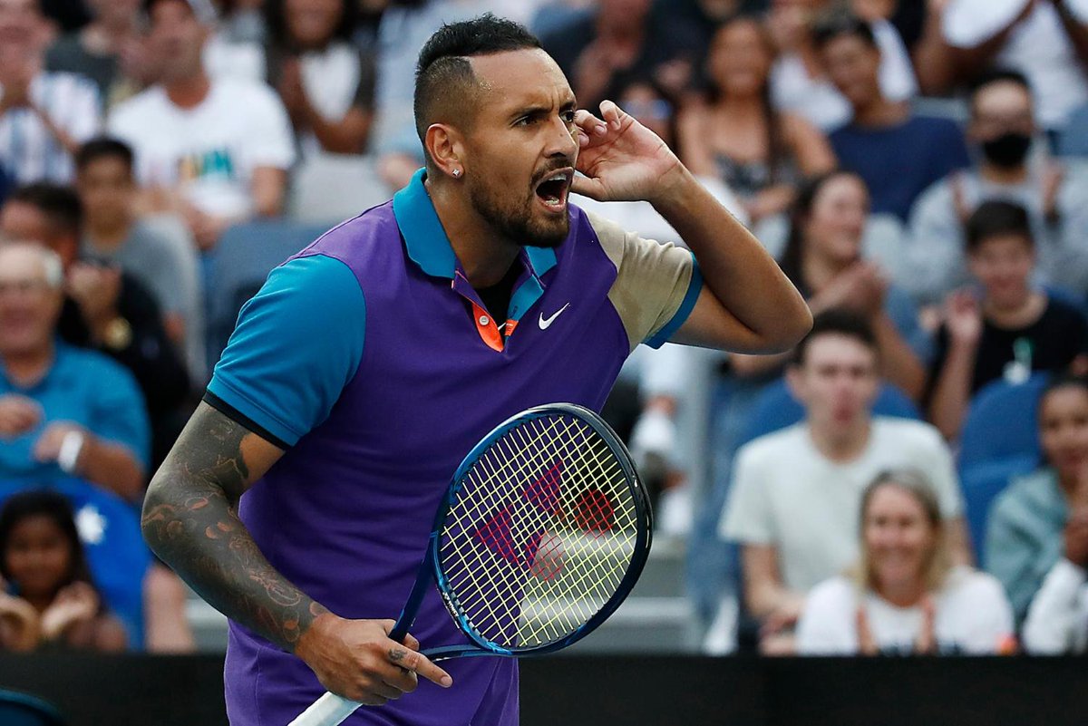 Nick Kyrgios breaks Dominic Thiem early. Follow our live coverage