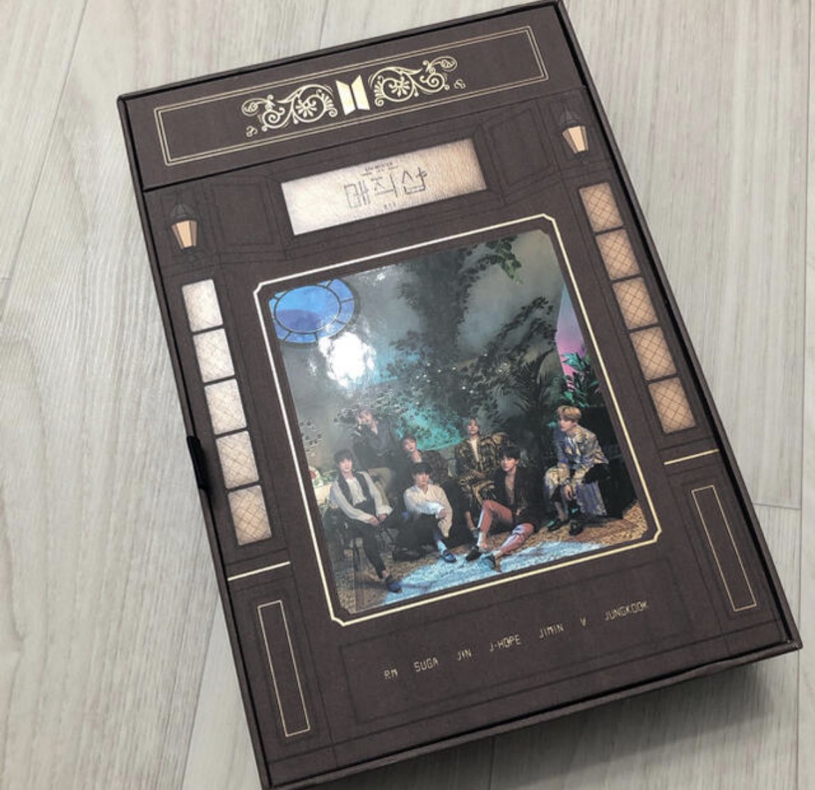 BTS13045559's tweet photo. ✨BTSプレゼント企画✨

🔵BTS  5TH magic shop Blu-ray ペンミ　マジショ(ランダムトレカ付き)プレゼント💥

【応募方法】
👉フォロー&amp;RTのみ！！

【応募締切】
💥2/13 12:00まで❗️ https://t.co/tZVV2d2df6