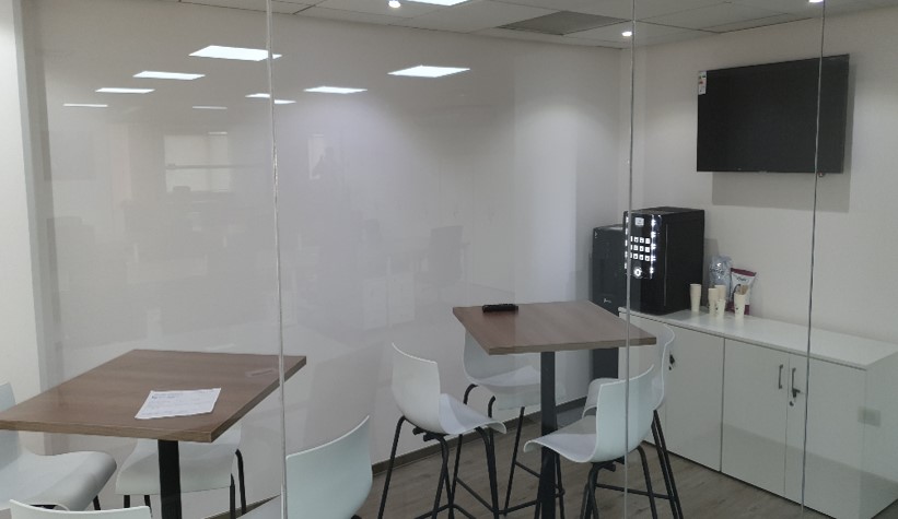 Global_OCA's tweet photo. ¡@Global_OCA sigue creciendo! Estamos muy orgullosos de anunciar la inauguración de unas nuevas oficinas en Santiago de Chile.
Más información en nuestra web 👉 https://t.co/znSy5U8IJO
#OCAGlobal #NothingLeftToChance #Chile #Santiago https://t.co/0EvNJ618mz